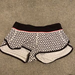 Lululemon size 4 speed shorts!!